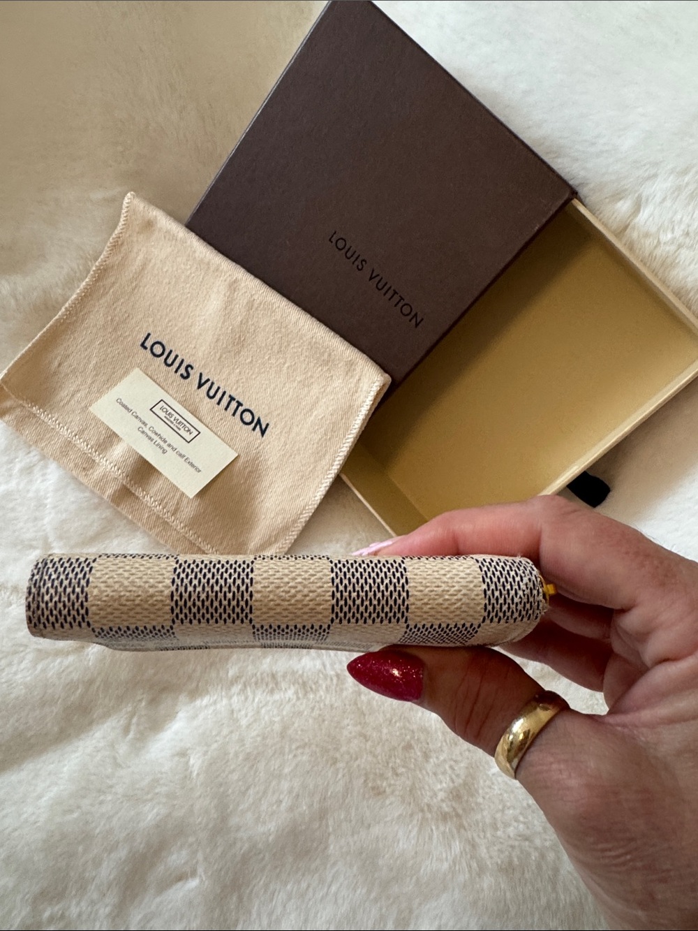 Louis Vuitton Damier Azur Zipped Wallet and coin pouch - Beige & Grey - Picture 7 of 16